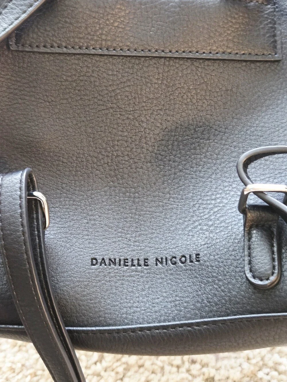 Danielle Nicole danielle nicole